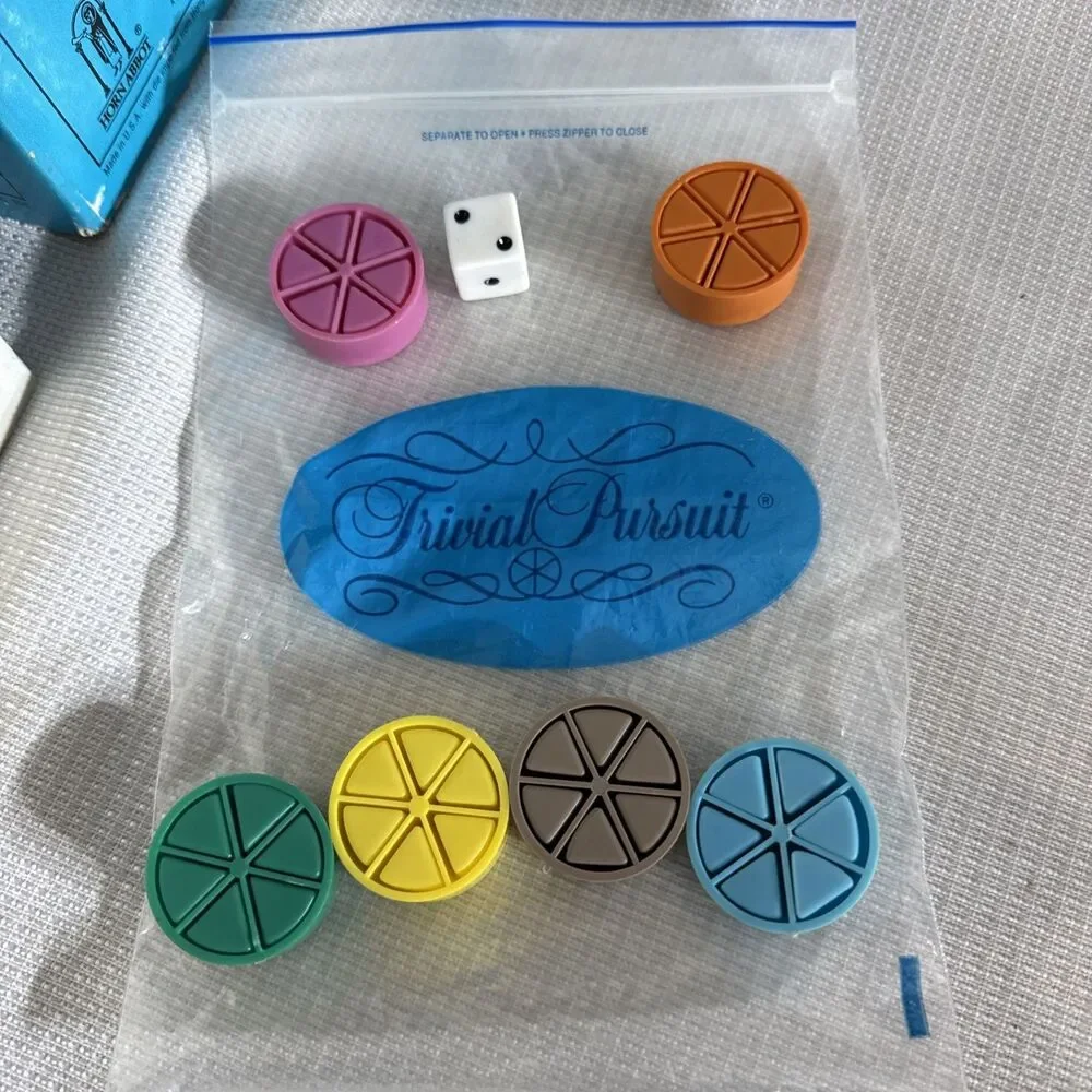 Vintage Trivial Pursuit Master Game Young Players Edition 1984 Complete!